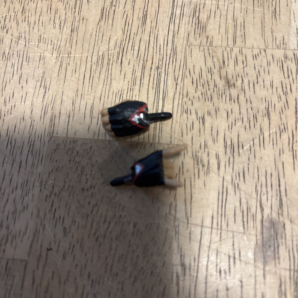MATTEL WWE CUSTOM FODDER HANDS WITH BLACK GLOVES & TRIBAL TRIANGLE. NXT WWF WCW